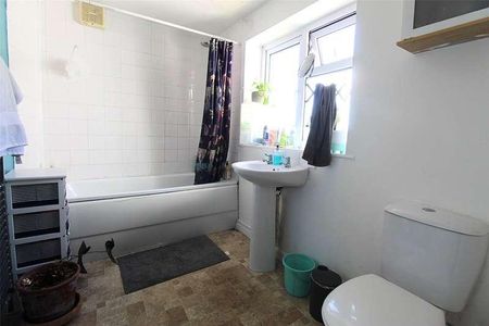 The Nursery, Bristol, BS3 - Photo 5