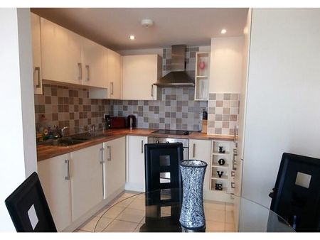 1 bedroom flat to rent - Photo 3
