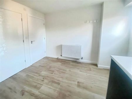 2 bedroom semi-detached house to rent - Photo 4