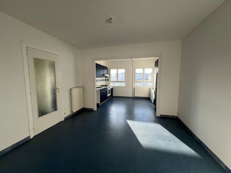 Location Appartement 4 pièces 63m² - Photo 2