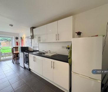 1 bedroom in a house share to rent - Photo 6