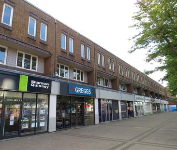 PETERBOROUGH - Photo 1