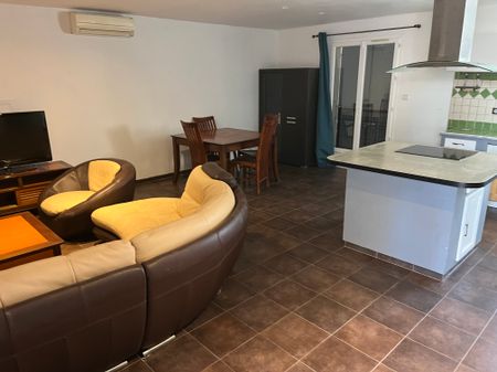 6 pièces - 157 m² - RDC - Colocation non autorisée - Photo 2