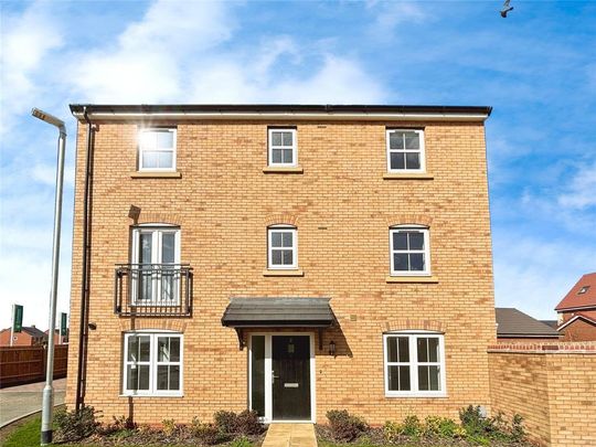 3 bedroom semi-detached house to rent - Photo 1