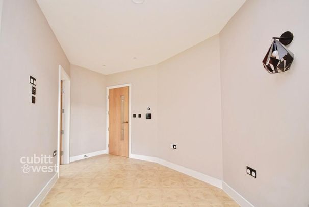 2 bedroom semi-detached bungalow to rent - Photo 1