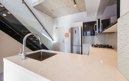 For Lease - 39 Brant Street Unit# 1010, Toronto, Ontario - Photo 2