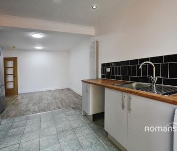 5 bedroom terraced house to rent - Photo 5