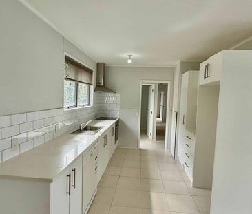 3-Bedroom Home in Manurewa - Photo 3
