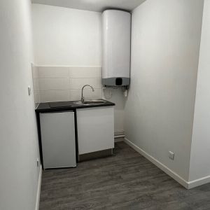 Location Appartement 1 pièce 21m² ORLEANS 45000 - Photo 2