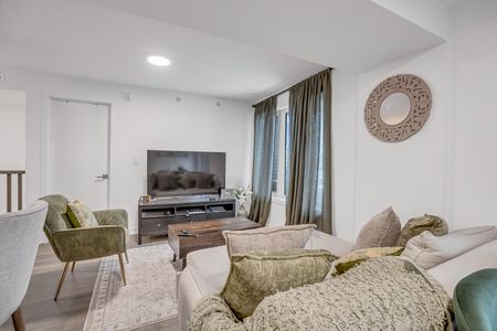 For Lease - 1499 O'Connor Drive Unit# 1, Toronto, Ontario - Photo 2