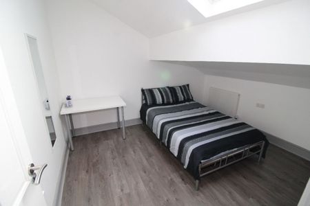 Marsh Lane Flat,, PRESTON, Lancashire PR1 8NL - Photo 3