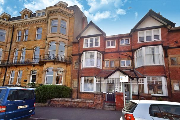 3 bed apartment to rent in Avenue Victoria, Scarborough, YO11 - Photo 1