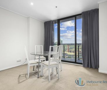 Fully Furnished Spacious Apartment - Photo 2