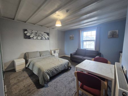 Lower High Street, Stourbridge, West Midlands, DY8 - Photo 2