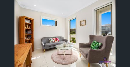 Near New Large 4 Bedroom Family Home - Photo 2