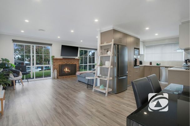 MODERN AND COMFORTABLE HOME - Photo 1