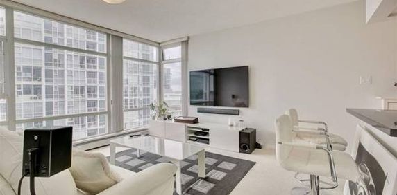 Yaletown Marinaside 1 BED + DEN with Waterview - Photo 2