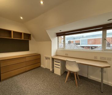 16 Well Street - Photo 3