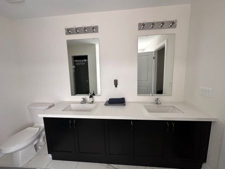 For Lease - 116 Ben Sinclair Avenue, East Gwillimbury, Ontario - Photo 5