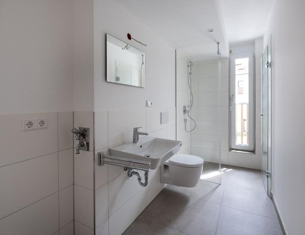 Moderne 3-Zimmer-Neubauwohnung mit sonnigem Balkon - Foto 1