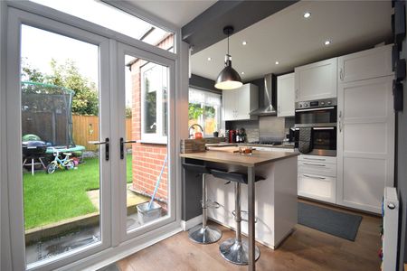 8, Oakwood Drive, Rothwell, Leeds, West Yorkshire, LS26 0PN - Photo 5