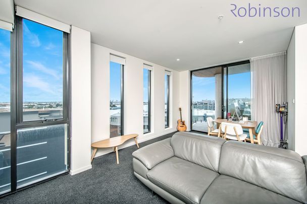 Modern, air-conditioned, wow views, and with parking for two vehicles. - Photo 1