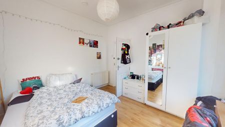 5 bedroom terraced house to rent - Photo 3