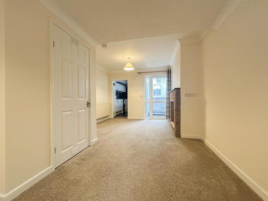 2 bedroom terraced house to rent - Photo 1