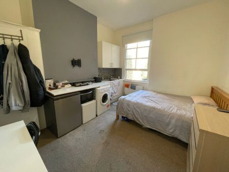 Room To Let - Photo 3