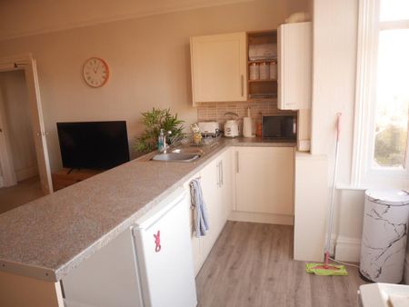 1 bedroom flat to rent - Photo 4
