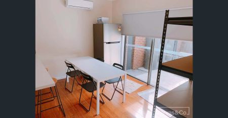 perfect for students ONLY - Photo 4