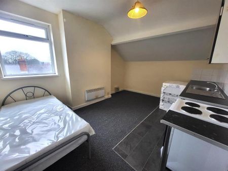 Studio to rent - Photo 5