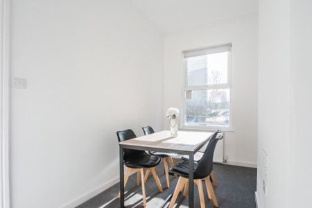 2 bedroom terraced house to rent - Photo 3