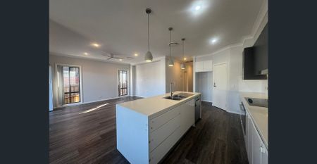 Exceptional Family Living in a Prime Location! - Photo 5