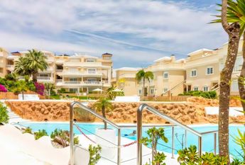 LUXURY APARTMENT, 2 BEDROOMS AND 1 BATHROOM