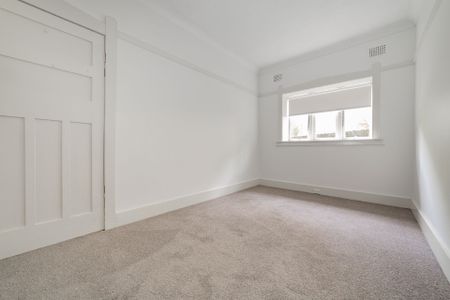 Two Bedroom Apartment Plus Sunroom - Photo 2