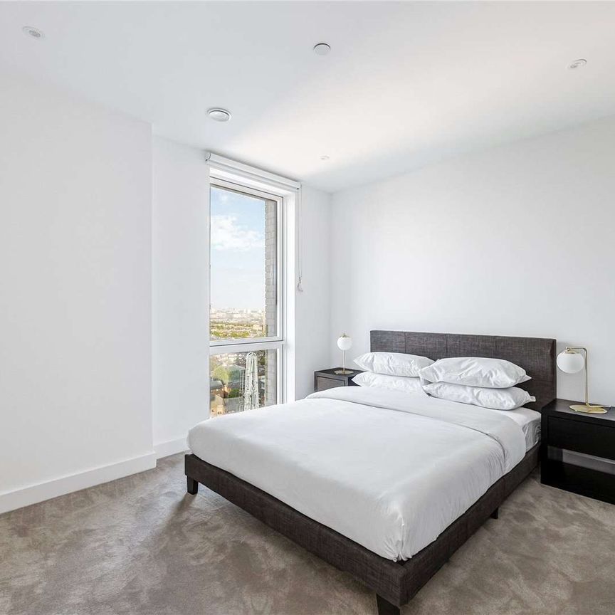 Discover the epitome of contemporary living in this sophisticated one bedroom apartment nestled within The Verdean, reconnecting you with the city and nature. - Photo 1