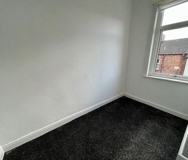 Moorland Road, Birkenhead - Photo 2