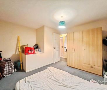 Florence Close, Grays, RM20 - Photo 6