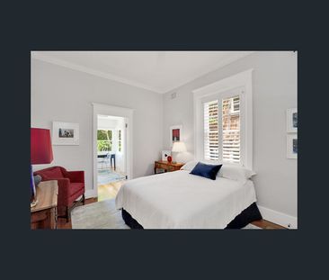 Elegant & Sophisticated Ground Floor Duplex - Photo 5