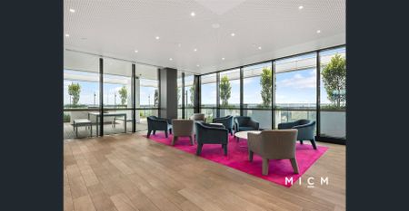 Award Winning Southbank Place Living - Photo 3