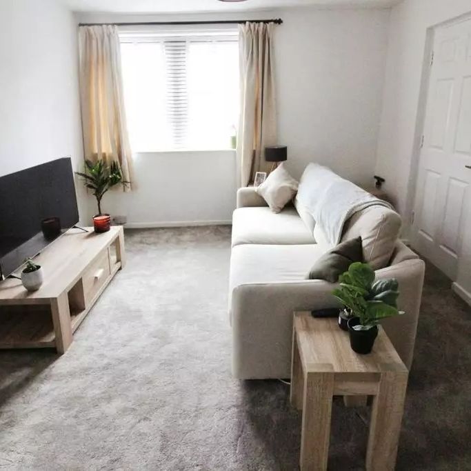1 Bed Flat, Back Lane, LS13 - Photo 1