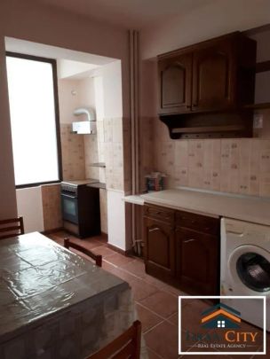 Apartament 3 camere, Moldova Mall - Photo 1
