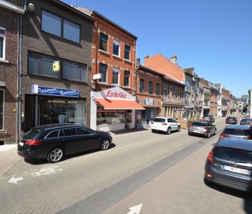 Verzorgd en betaalbaar duplexappartement met terras in het centrum van Bilzen - Foto 3