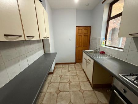 1 bedroom flat to rent - Photo 4