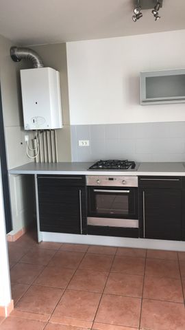 Location Appartement 2 pièces 50m² LIMOGES 87000 - Photo 3