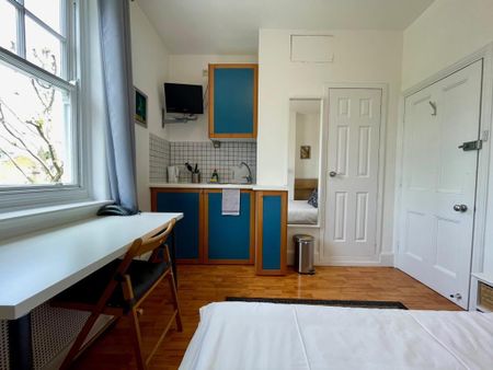 Studio to rent - Photo 3