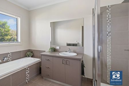 Initial 6 month lease in the heart of Echuca - Photo 4