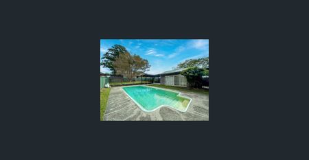 Family Home - Photo 2