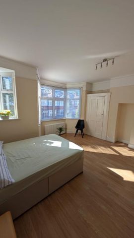 5 bedroom semi-detached house to rent - Photo 5